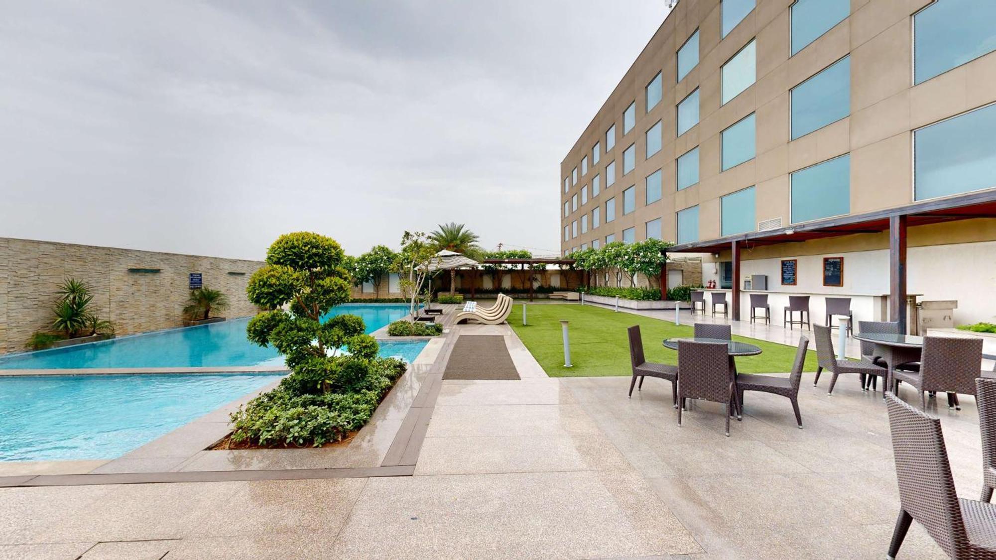 Radisson Blu Faridabad Hotel Luaran gambar